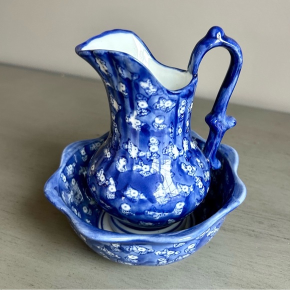 Water Pitcher and Basin Calico Blue White Flower Design Small 6 in Made in China - Picture 1 of 16